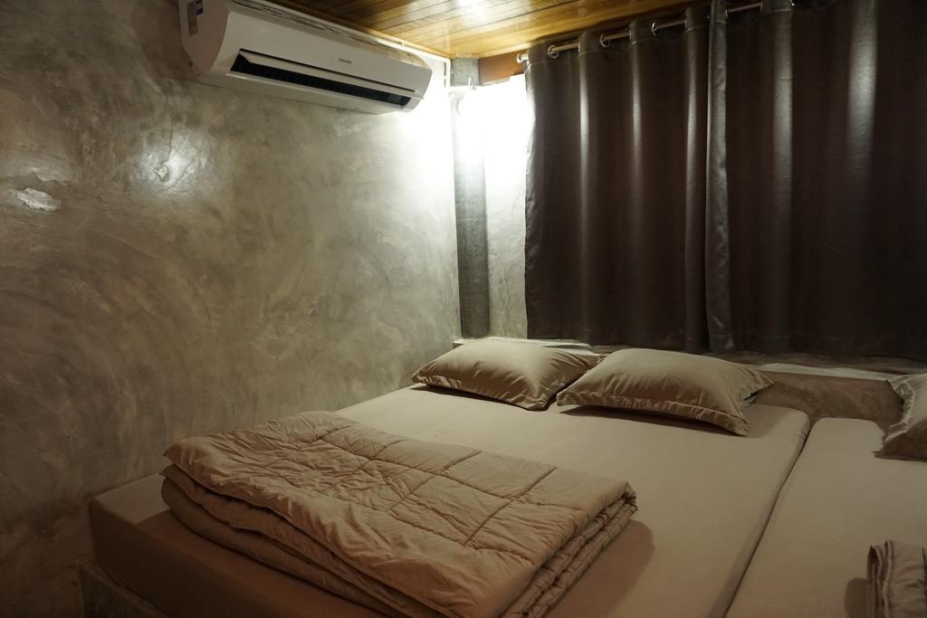 Bansuwan Homestay Amphawa Phòng bức ảnh