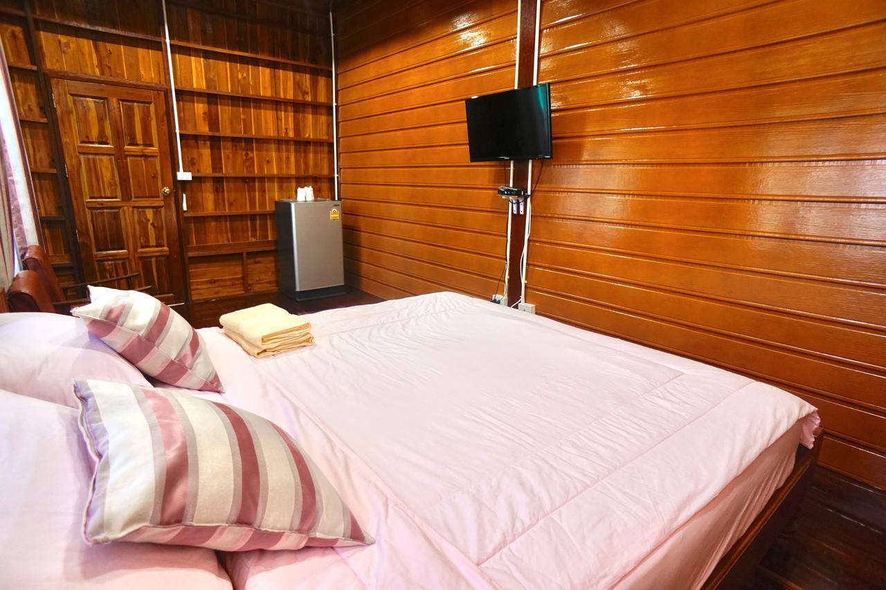 Bansuwan Homestay Amphawa Ngoại thất bức ảnh